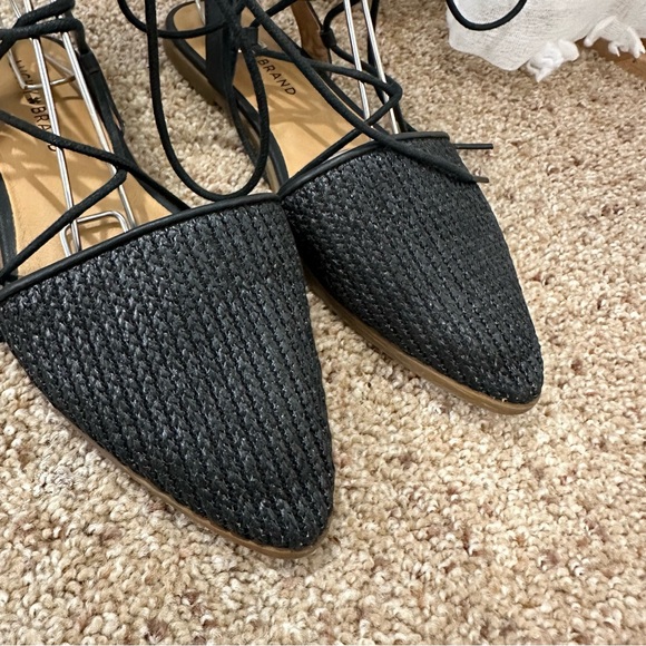 Lucky Brand Mackneill Black Pointed Toe Lace Up Flat Sandals - Picture 6 of 8